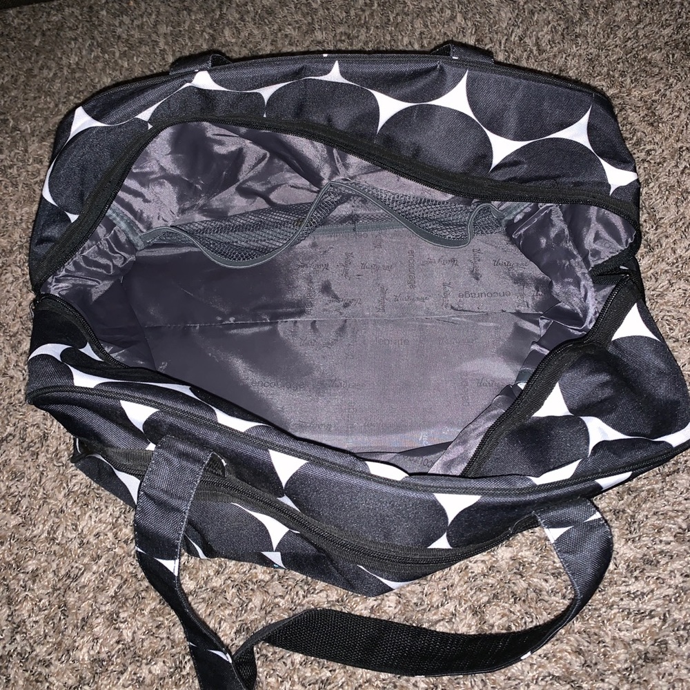 Thirty-One Weekender Bag! - Picture 2 of 4